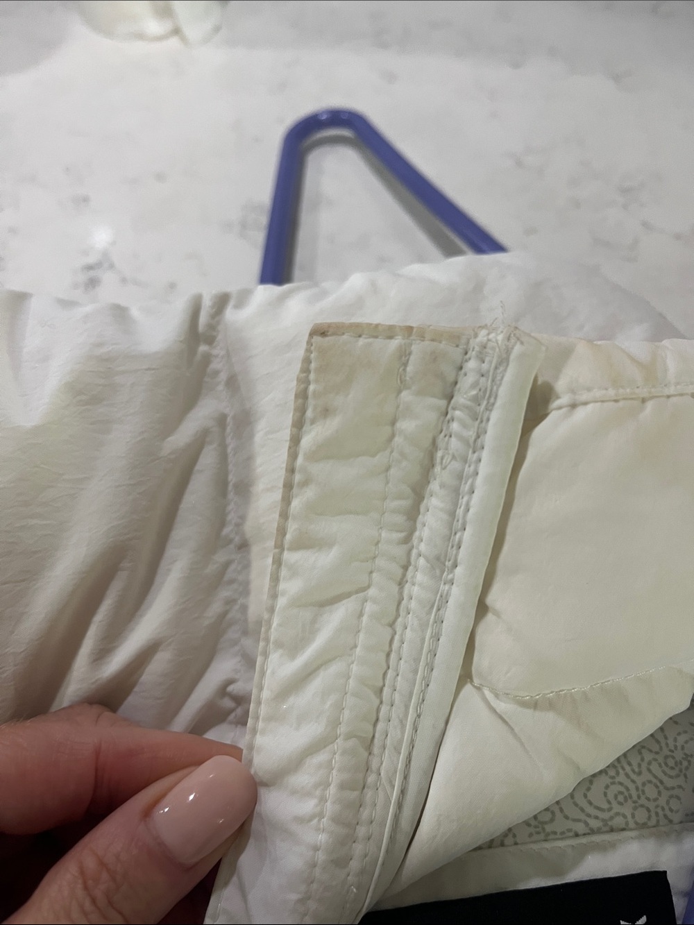 Under Armour Women’s White Quilted Puffer Vest - Picture 8 of 9